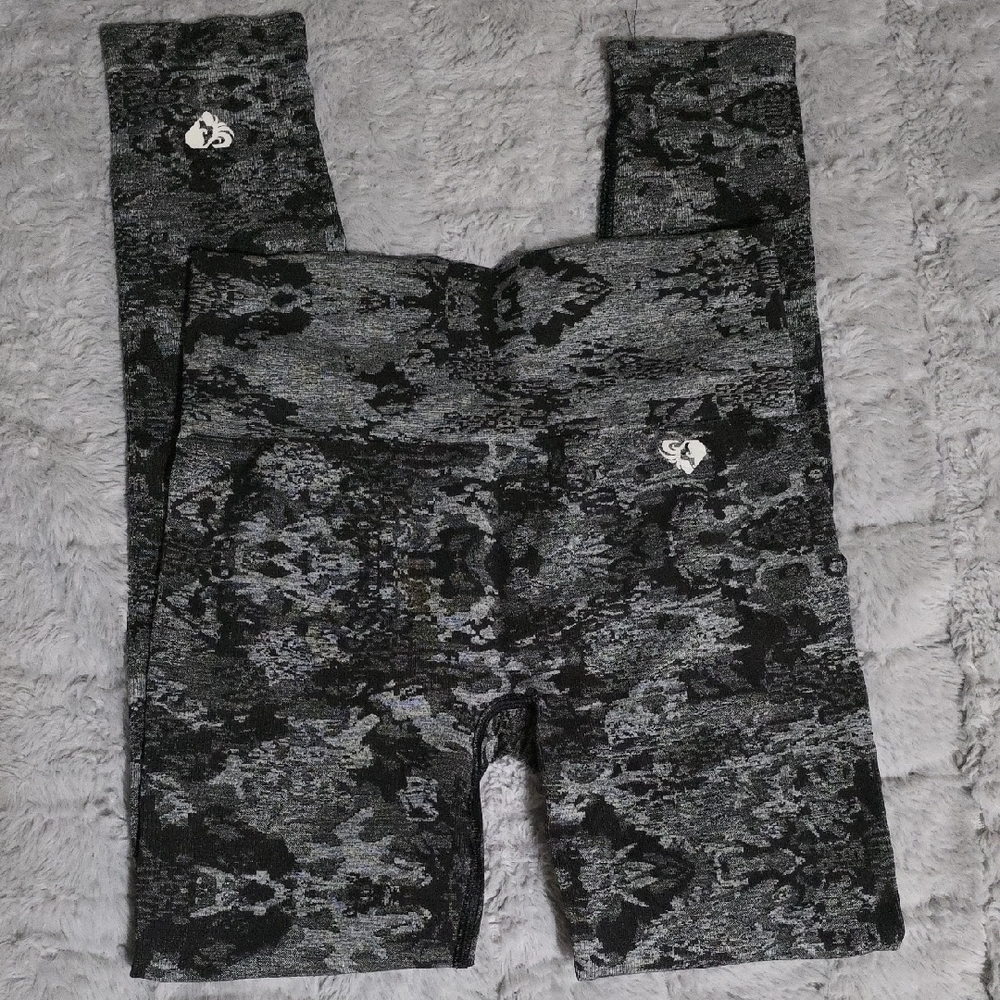 Women's Best Black Gray Patterned Leggings